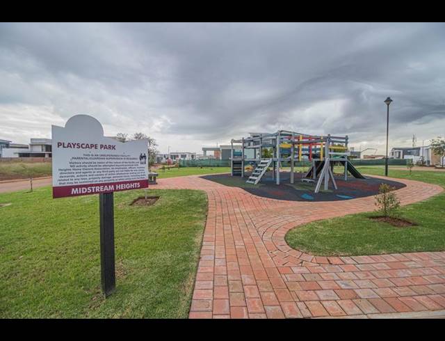 5 BEDROOM HOUSE FOR SALE IN MIDSTREAM HEIGHTS